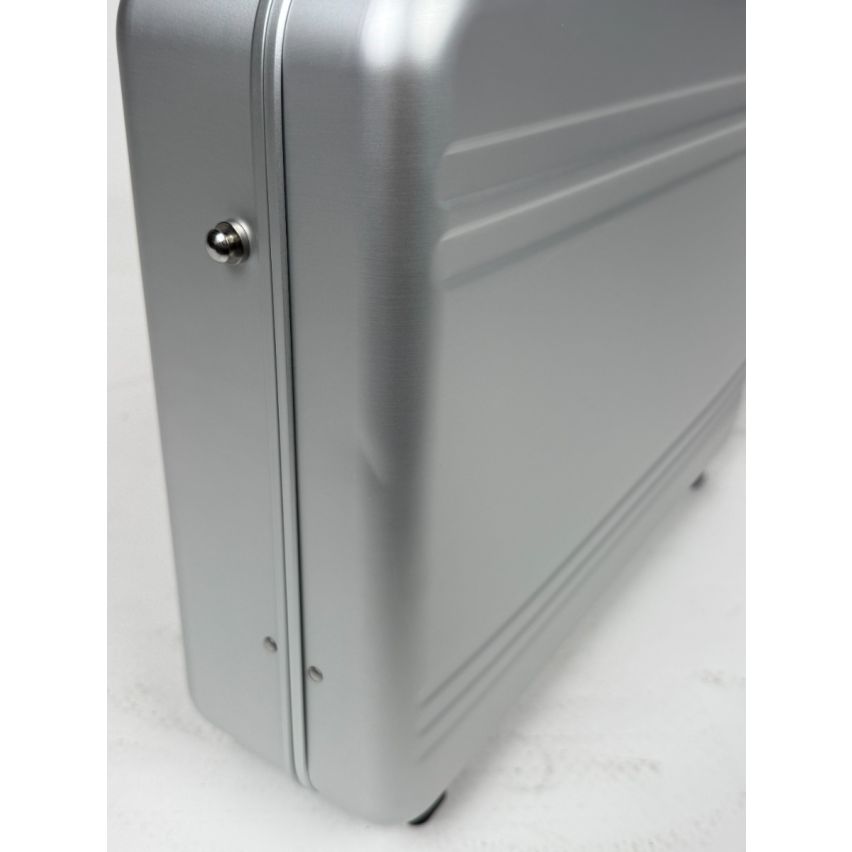 100% Aluminium Case CW023 – Few dents