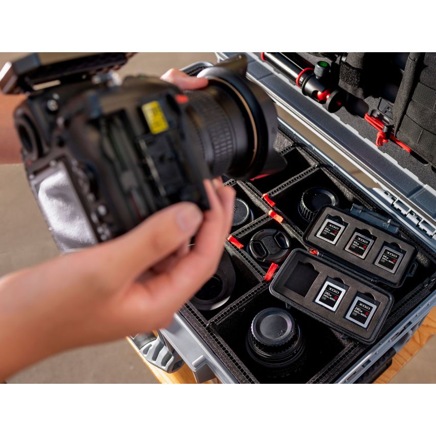 Peli 0965 Micro Memory Card Case