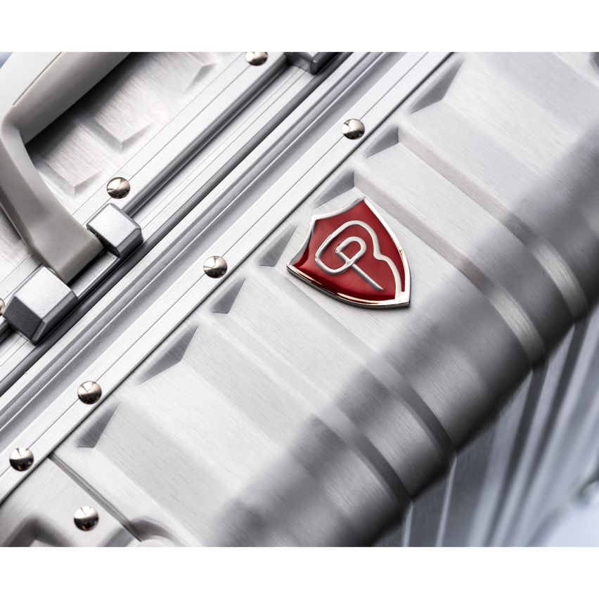 GUARDIQUE™ 100% Aluminum - Cabin Size Travel Suitcase - 44L